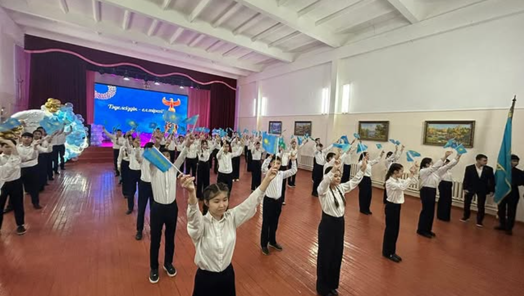 «Тәуелсіздік –ел тірегі» тақырыбында флешмоб